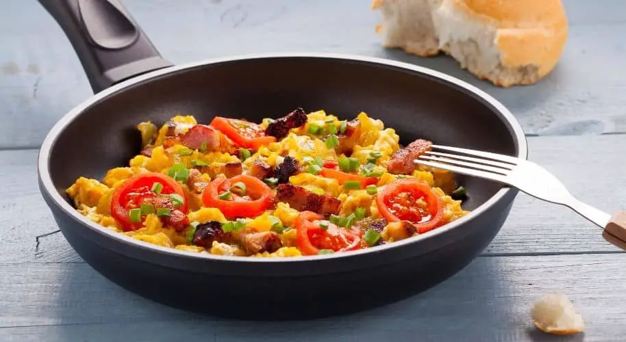 Best pan for scrambled eggs
