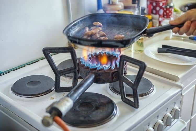 Can I Use High Heat With A Nonstick Pan?
