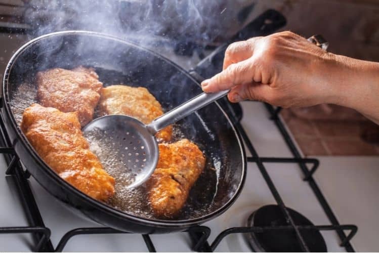 Things To Keep In Mind When Deep Frying in a Nonstick Pan