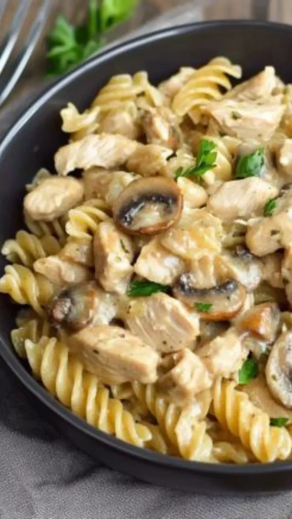 Easy Healthy chicken and mushroom pasta
